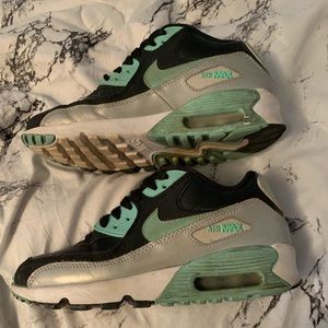 Nike air max 90. Youth 4 - women’s 6. Black & mint